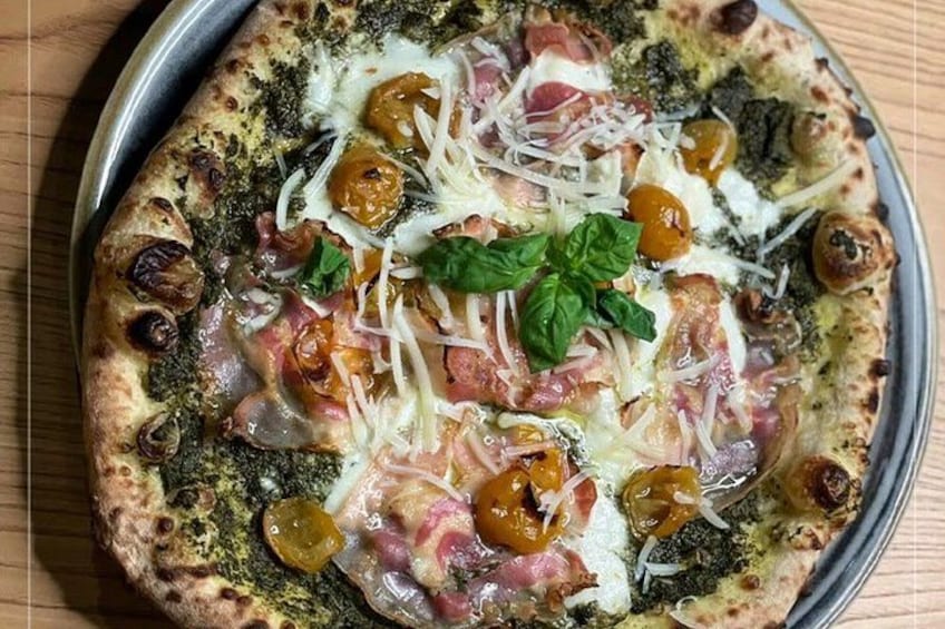 Gourmet Pizza Experience in Lecce with Wine and Dessert 4