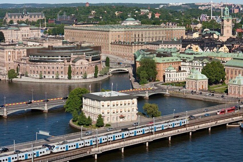 Private Shore Tour: Stockholm Guided Bike Discovery from Port 2