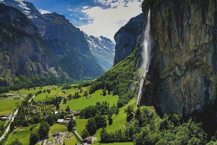 Private Tour from Grindelwald to Interlaken & Blausee 3
