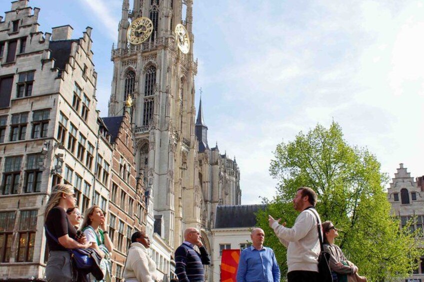 Discover Antwerp with Local Guide 2