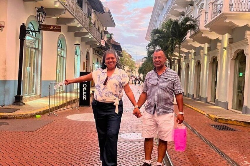 EXPLORE PANAMA City 100% Private + Old Town + Canal + Poin 1