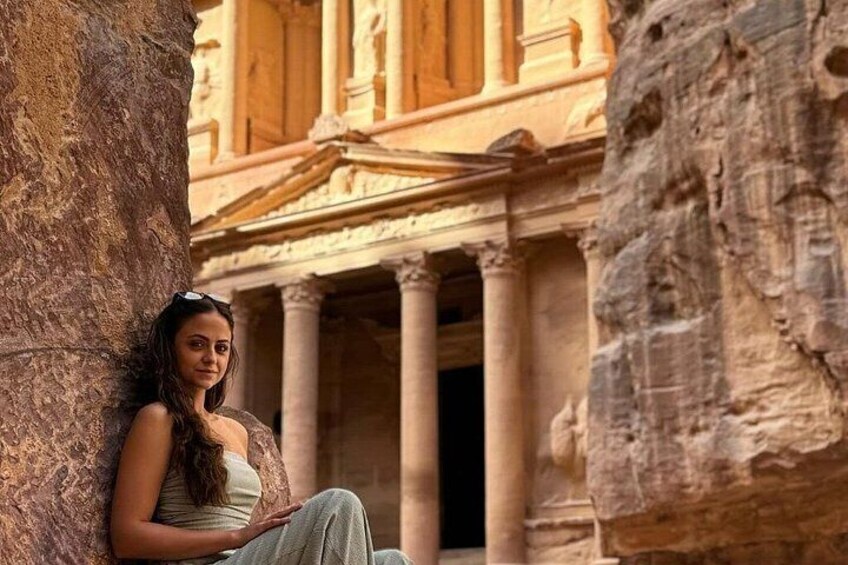 Petra Dead Sea Pink Lake and Salt Beach Private Guided Tour 2