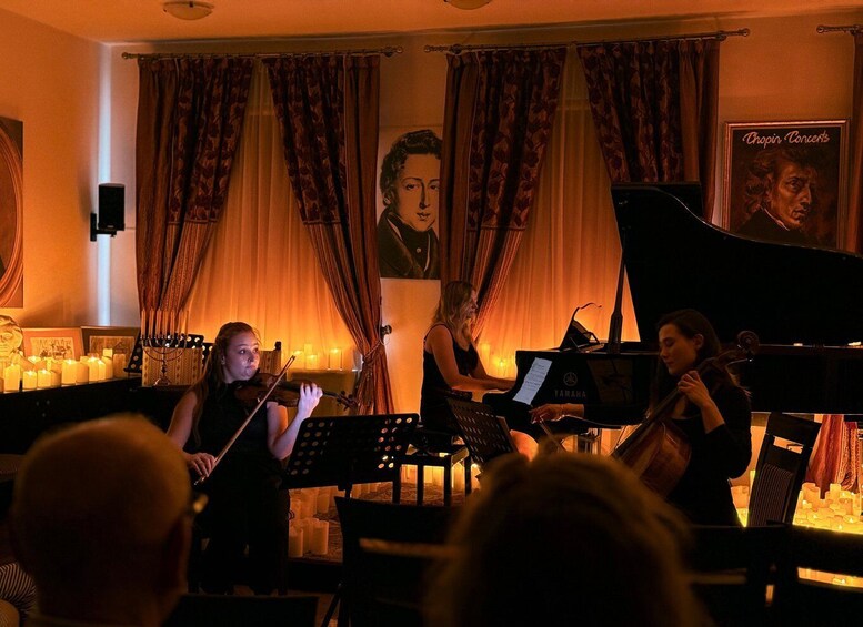 Picture 2 for Activity Krakow: Queen Live Music at Chopin Gallery 4