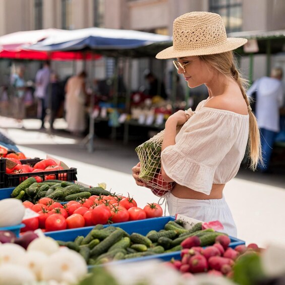 Picture 2 for Activity Toulon: Express Walk with a Local in 60 minutes 2
