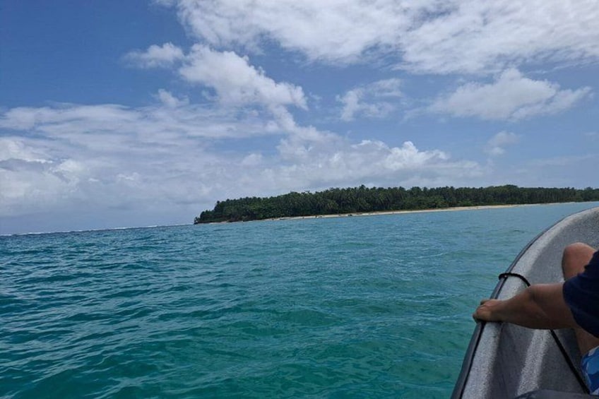 Bocas del Toro Boat Tour Zapatilla Snorkeling and Island Hopping 1