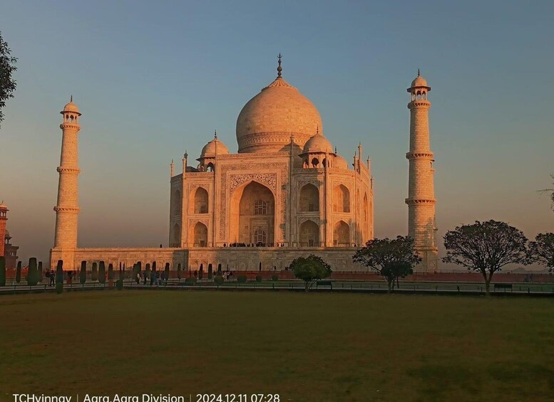 Picture 7 for Activity 5-Day Golden Triangle Tour with Ranthambore Safari 3