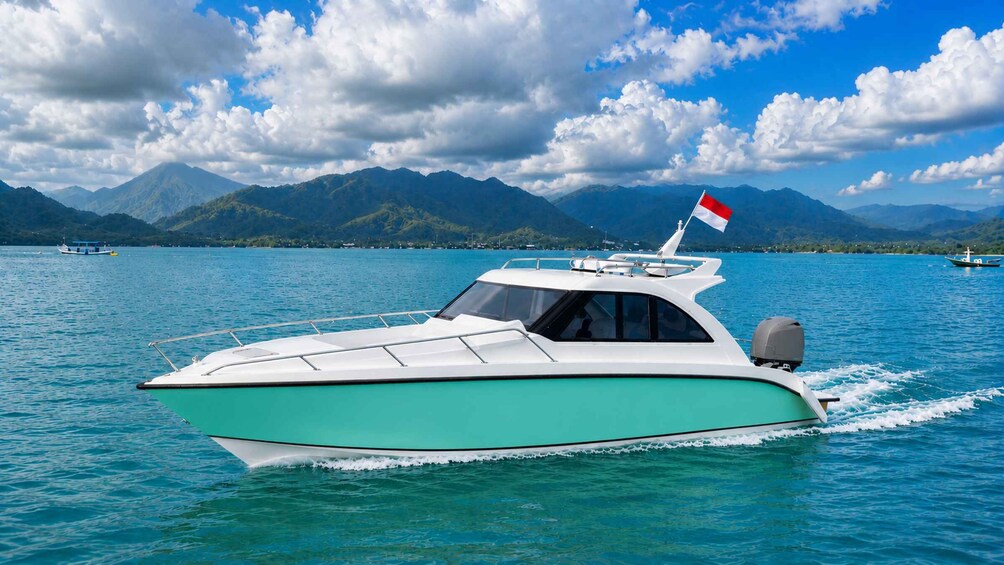 Picture 18 for Activity Gili Islands: Private Speedboat+ Car Transfer to Kuta Lombok 5