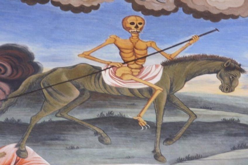 Uno scheletro a cavallo. 3