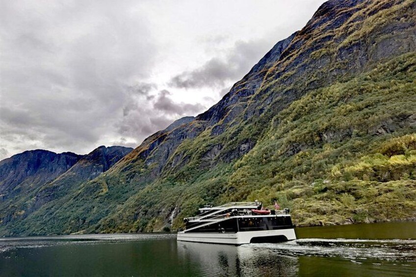 2day tour Bergen to Flåm Næroyfjord Sognefjord and Hardangerfjord 2