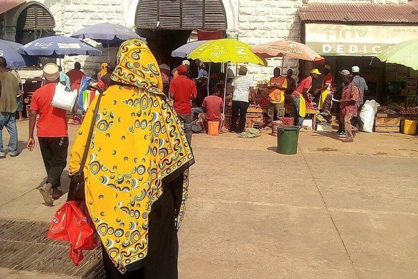 Spice Picking with Zanzibar Cooking Class 1