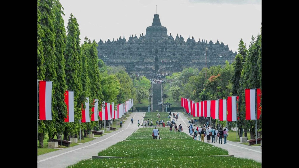 Picture 7 for Activity Yogyakarta; Borobudur Temple Structure & Cycling at Village 4
