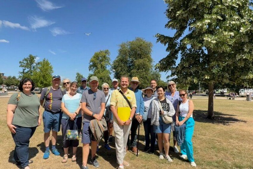 Discover Stratford in 60 minutes (with Stratford Town Walk) 2