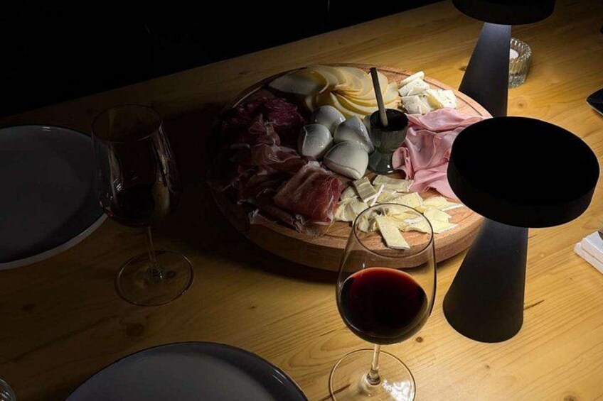 Caserta Winery Visit and Wine Tasting in Casertavecchia 4