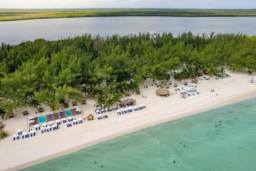 Private Jet Boating at Isla Pasión with Brunch 3