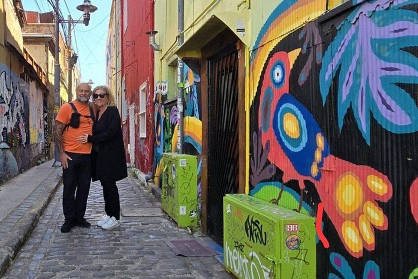 Walking through the amazing streets of Valparaíso! 3