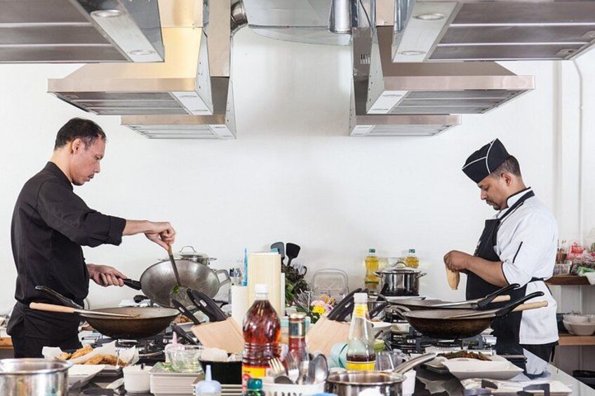 Thai Cooking Class Bangkok: Choose 5 Dishes + Market Tour 3
