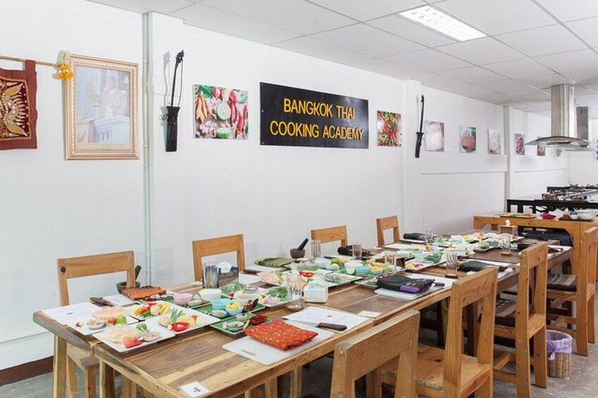 Thai Cooking Class Bangkok: Choose 5 Dishes + Market Tour 2