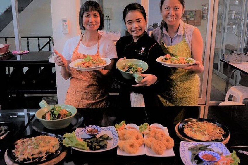 Thai Cooking Class Bangkok: Choose 5 Dishes + Market Tour 2