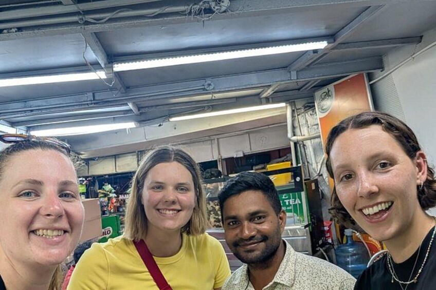 The Flavors of Colombo: 10 Tastings street food Tour 1