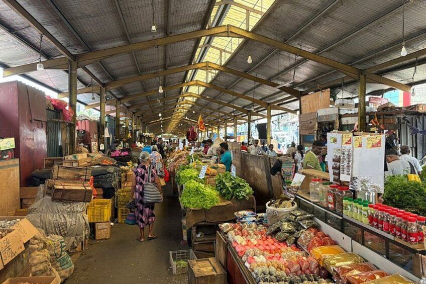 The Flavors of Colombo: 10 Tastings street food Tour 5