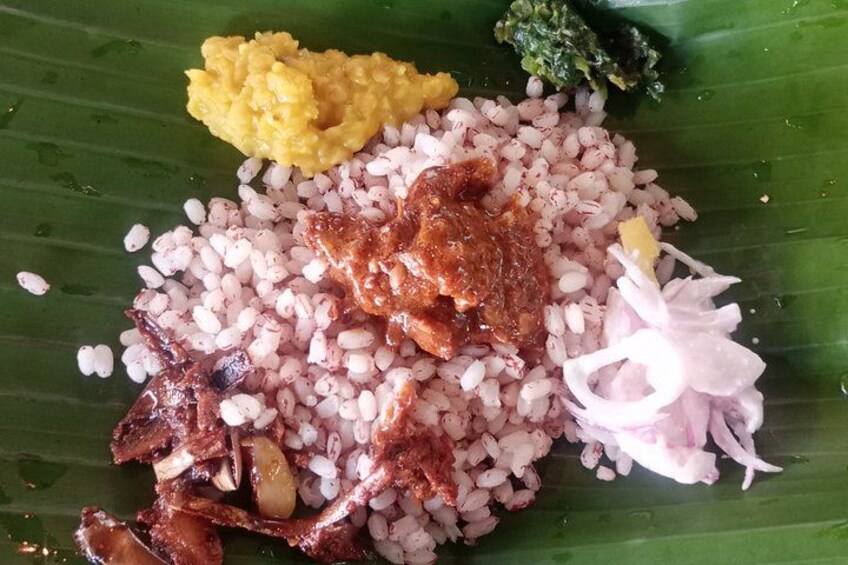 The Flavors of Colombo: 10 Tastings street food Tour 3