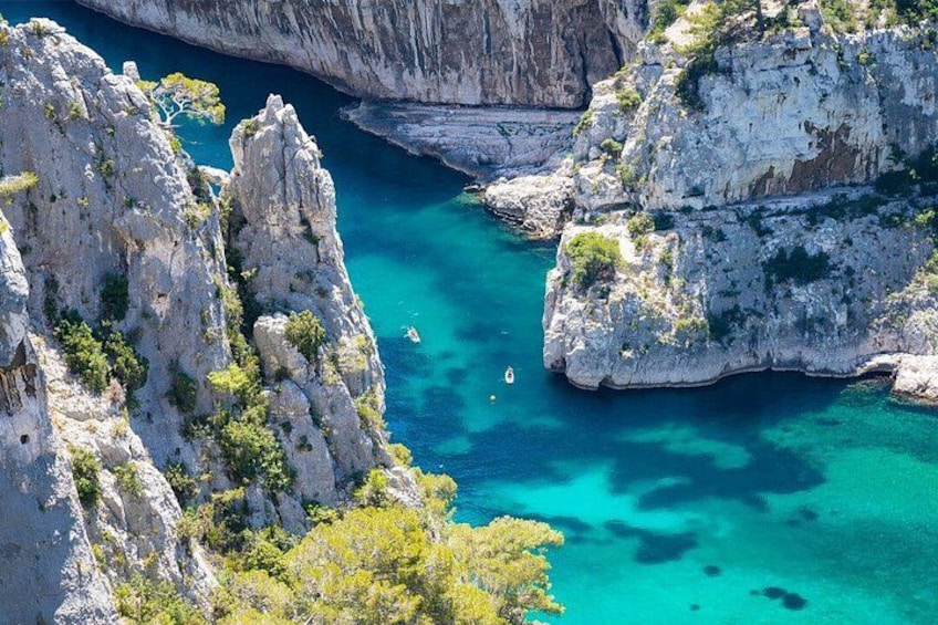 Medieval village of Castellet, Cassis & the beautifull Calanques 2