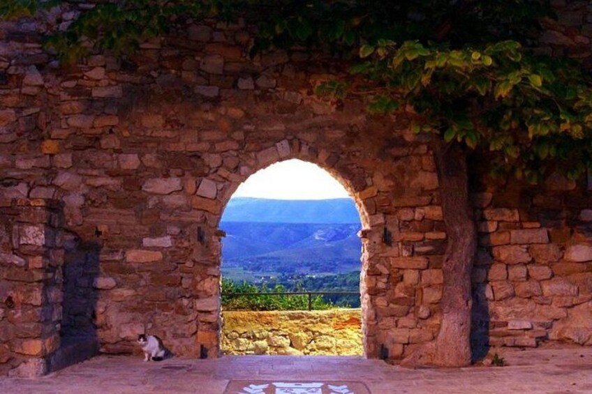 Medieval village of Castellet, Cassis & the beautifull Calanques 2