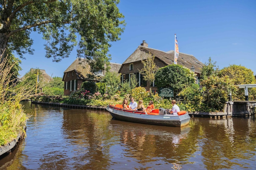 Picture 10 for Activity From Amsterdam: Giethoorn Day Trip with Self-Drive Boat Tour 2