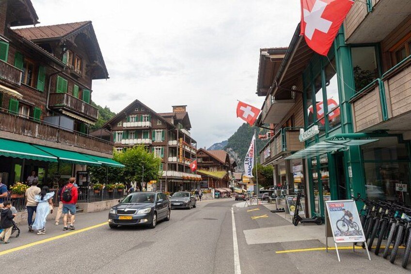 Interlaken Walking Private Tour Experience 5