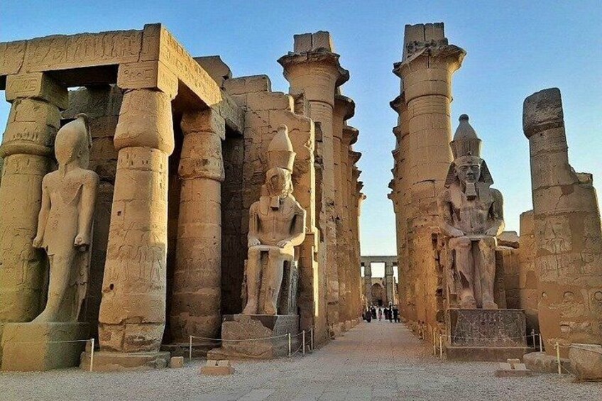 Cairo to Luxor Overnight VIP Bus/Private Valley of the Kings Tour 2