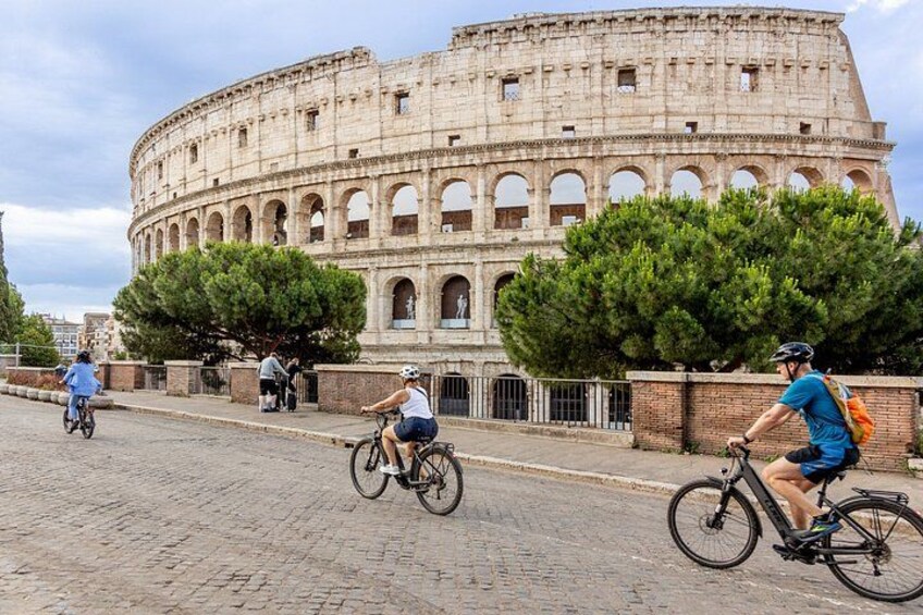 Rome E-Bike Tour with Food & Wine Tasting In Archaeological Site 3