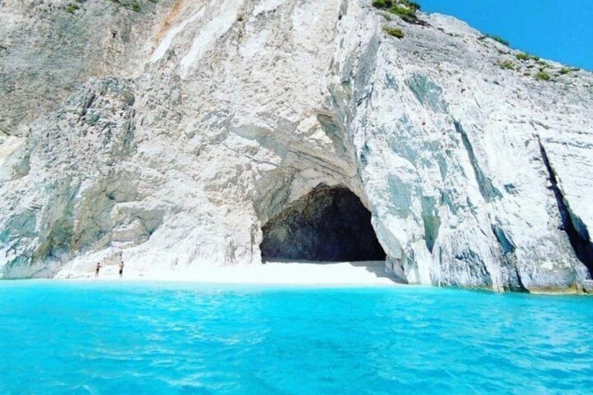 Zante Private Boat Deluxe: 3hr Myzithres, Caves, Piscines (max9) 4
