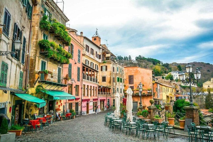 1 Day The Popes Summer Escape in Castel Gandolfo and Nemi Village 3