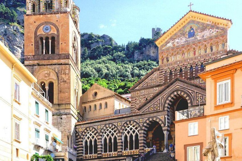 Shared Bus Tour to Positano, Amalfi and Ravello From Sorrento 1