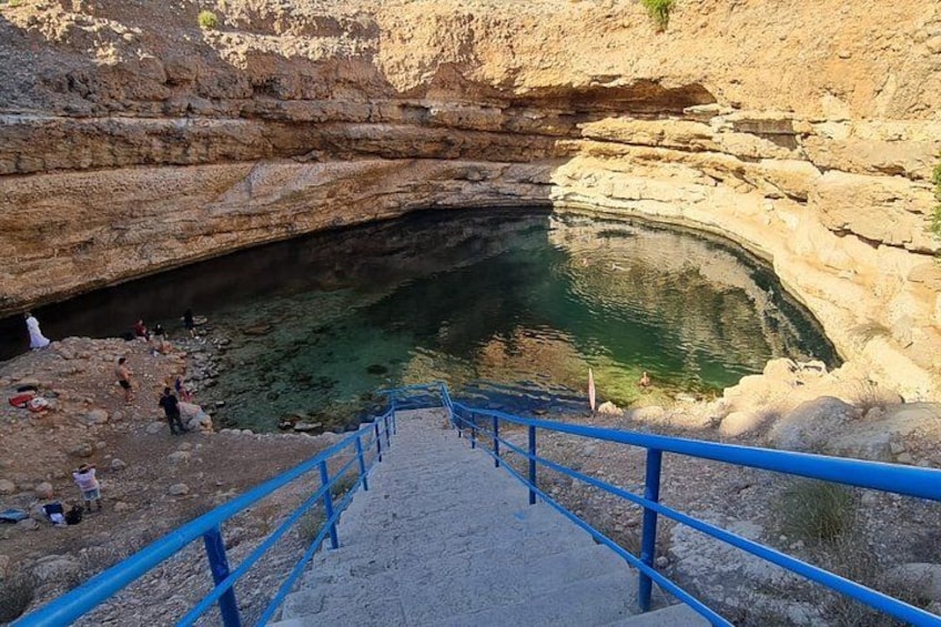 Hidden Paradise Tour: Wadi Tiwi, Bimmah Sinkhole & Fins Beach 2