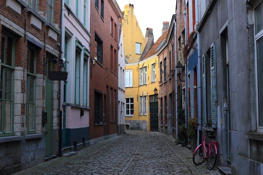 Bruges and Ghent by small group train with boat ride 2