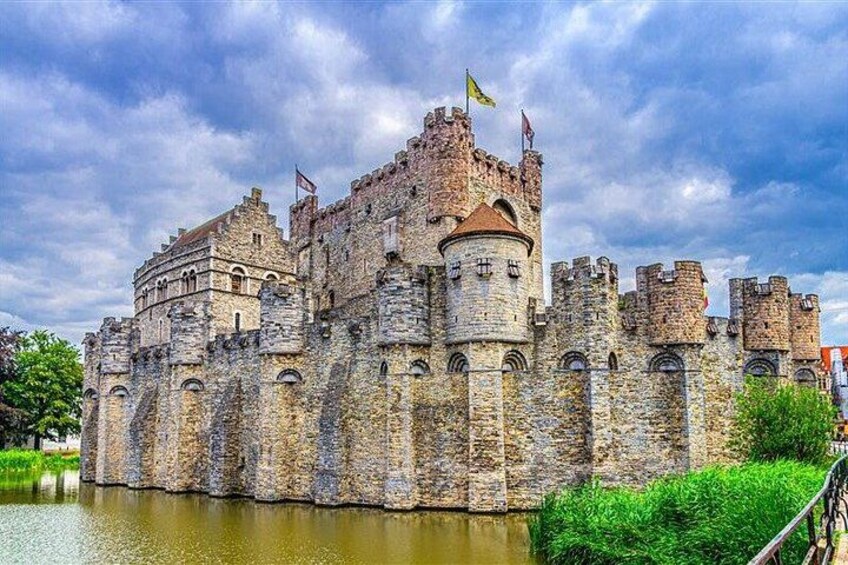 Bruges and Ghent by small group train with boat ride 4
