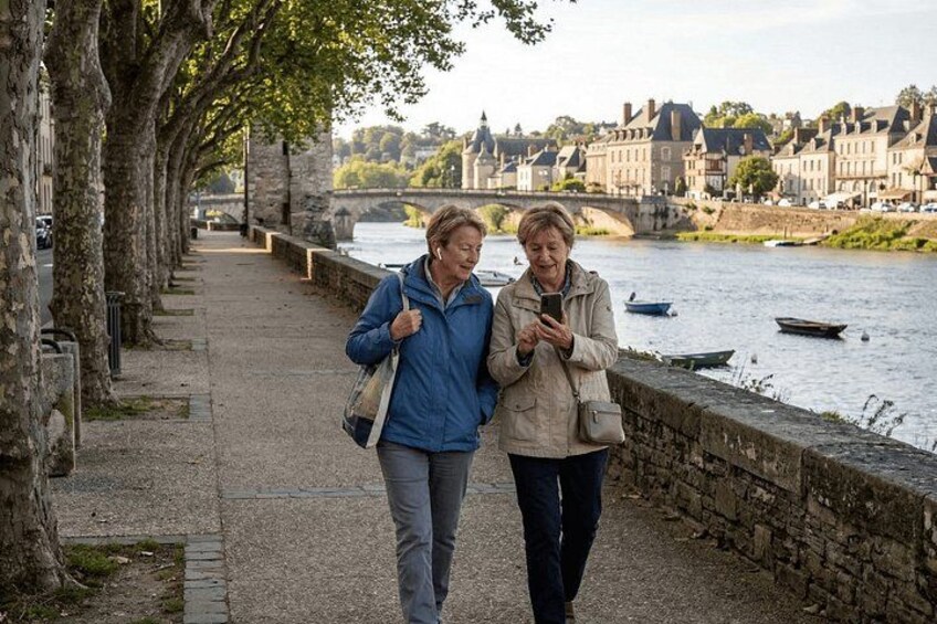 Grand Loire Expedition with AI Audio Guide 4