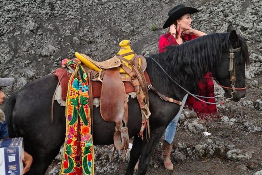 Luxury Pacaya Volcano Sunset Horseback: Lava Pizza, Horse Rescue! 3