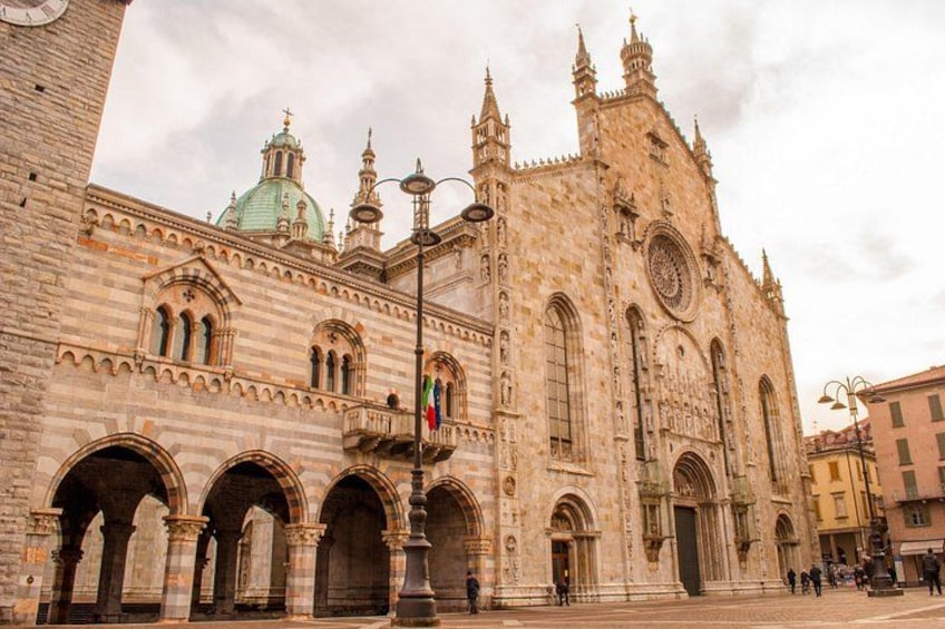 Duomo and Broletto Como 2