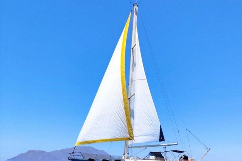 Private Milos Sailing Cruise to Kleftiko with Lunch and Swimming 5