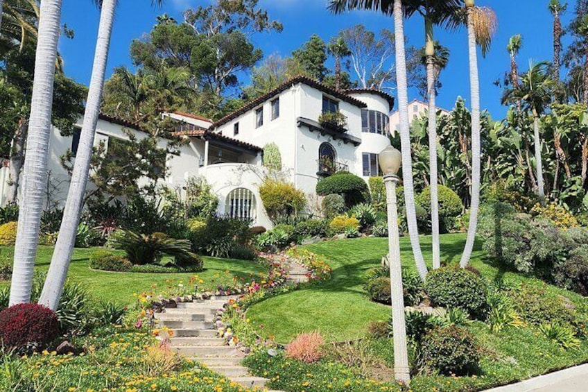 Frank Lloyd Wright and Griffith Observatory Hiking Tour! 3