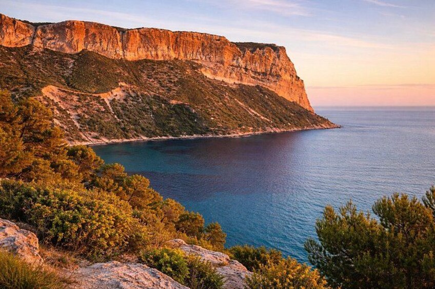 Private Marseille Shore Tour Aix and Cassis with No Shared Groups 2