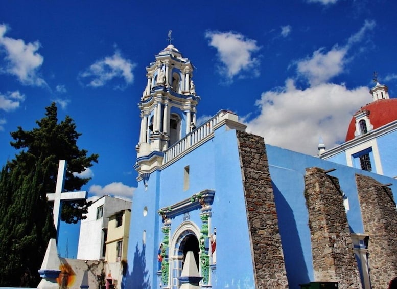 Picture 4 for Activity Secrets of Puebla: Tunnels, Indigenous Barrios & Anecdotes 4
