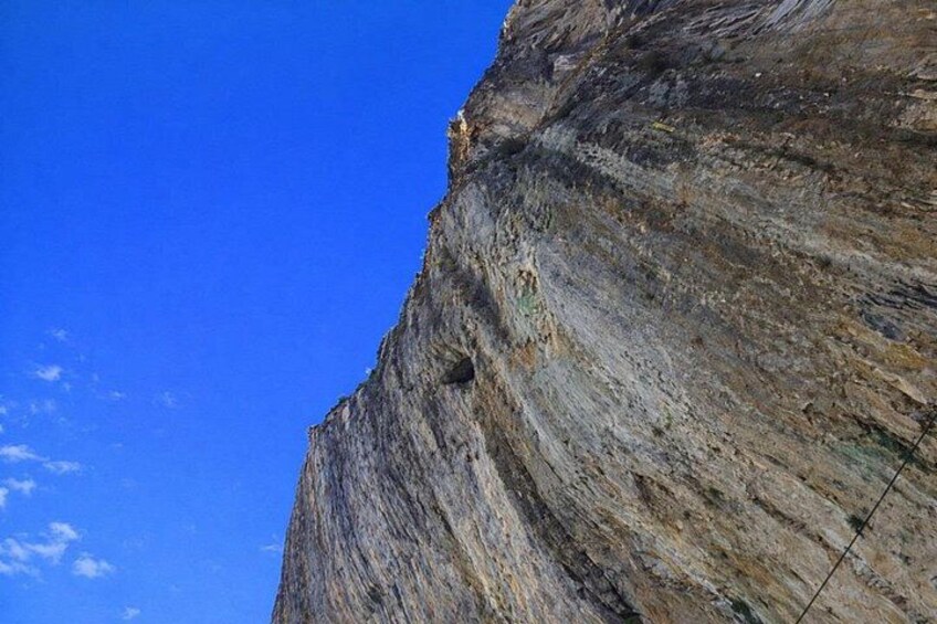 Panoramic view from inside the vehicle · Limestone cliffs of the Verdon Gorge 2
