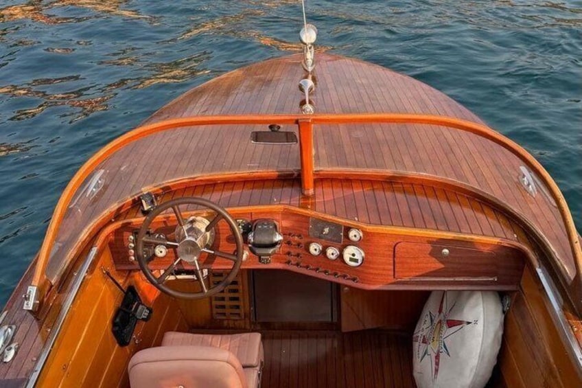 Boat tour to bellaggio and varenna 5