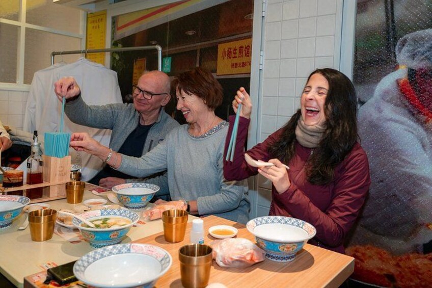 Shanghai Jade Buddha Temple and Local Food Tour 5