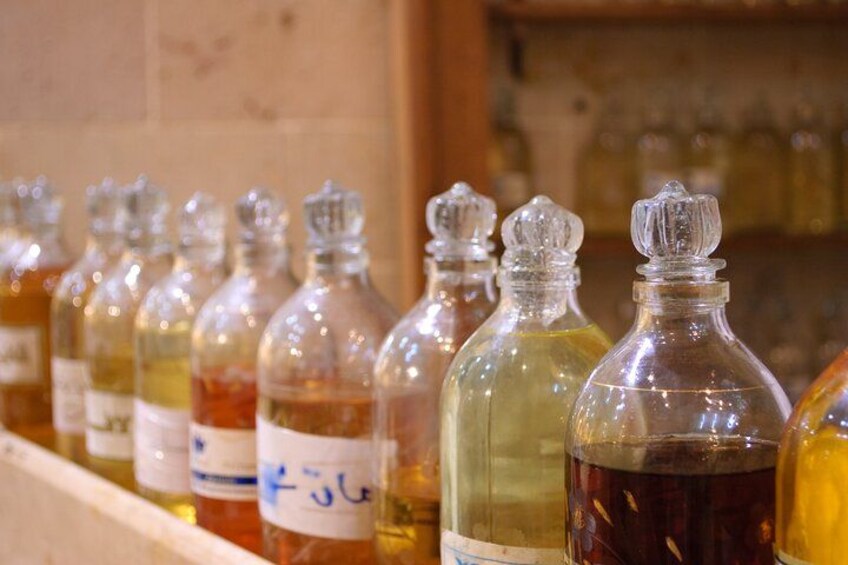 Cairo Shopping Tour with Local Crafts Experience 3