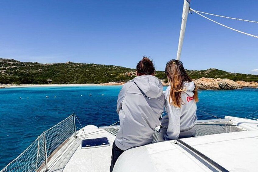Tour Arcipelago Maddalena da Cannigione - Catamarano Sport 1 2
