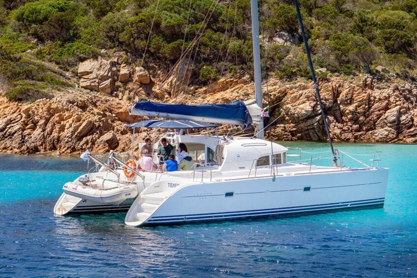 Tour Arcipelago Maddalena da Cannigione - Catamarano Sport 1 1